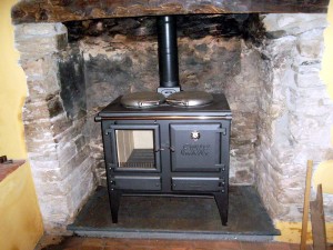 This is the Esse Ironheart The customer wanted a woodburner that she could cook on in addition to the Aga in their Kitchen. This ticked the boxes.